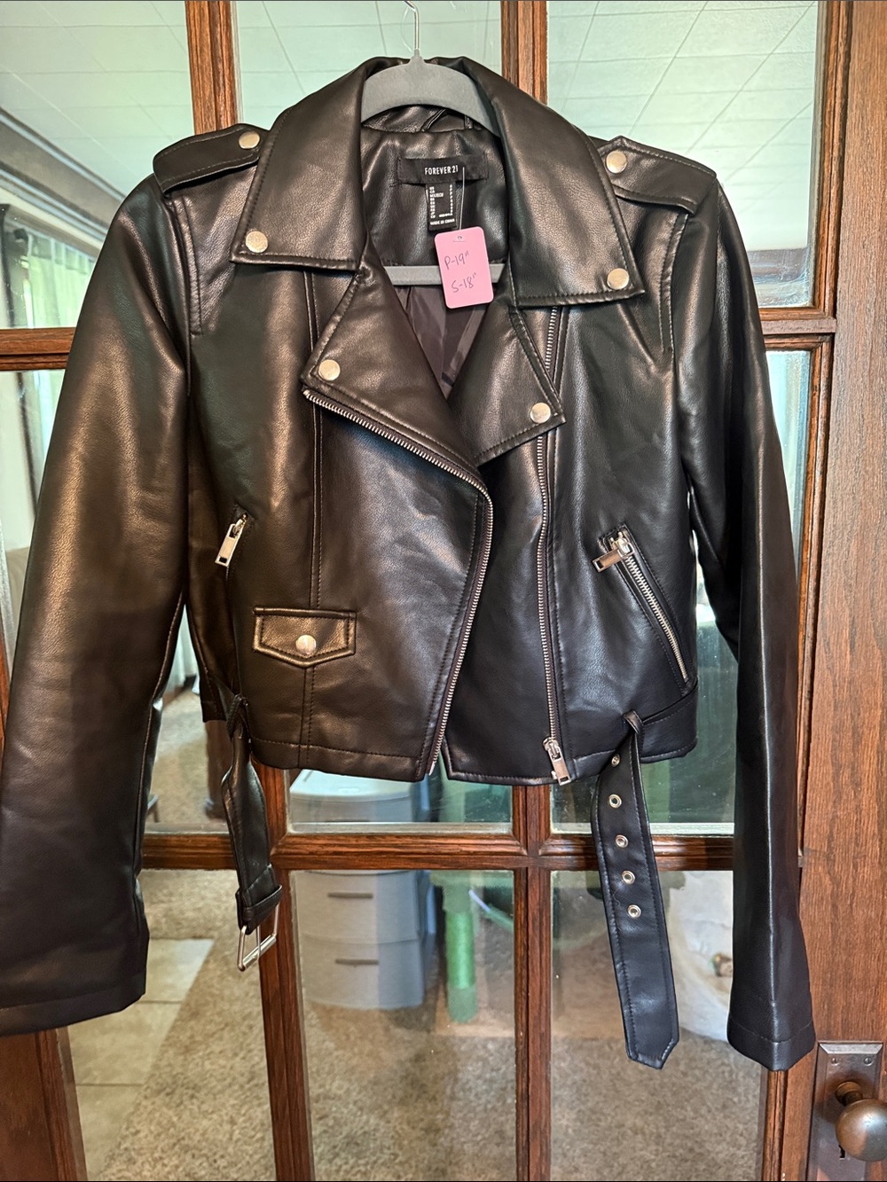 Forever 21 Womens Black Faux Leather Moto Biker Jacket Cropped Belted Small Punk